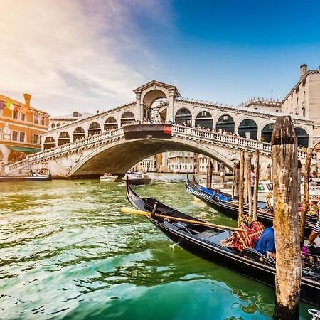 Rialto Apartment Near The Grand Canal Ac Wifi Венеція Екстер'єр фото